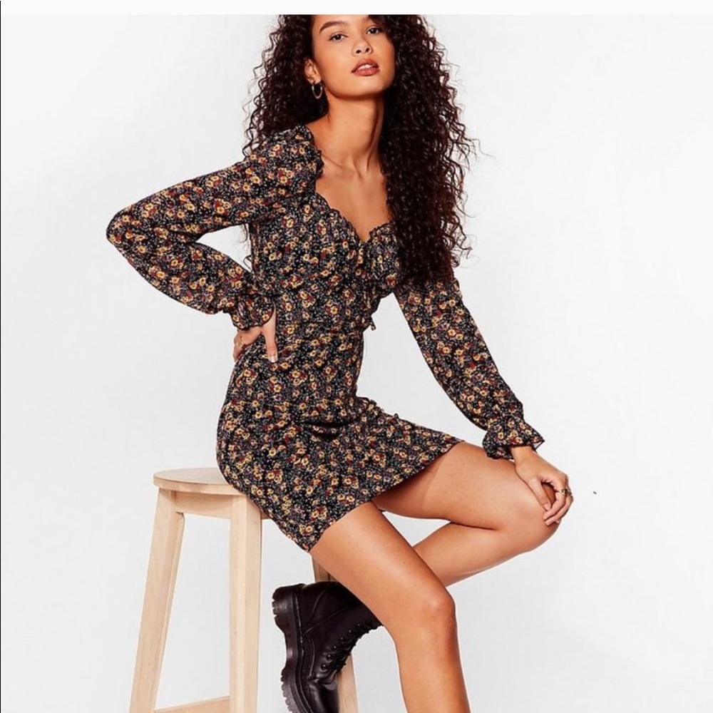 Little Floral Square Neck Mini Dress 🌺